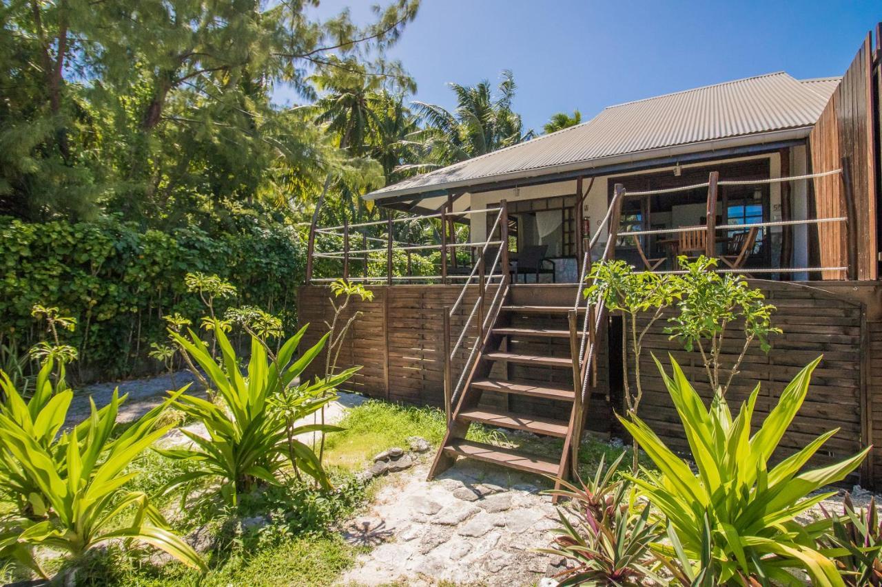 Le Coconut Lodge Avatoru Exterior photo