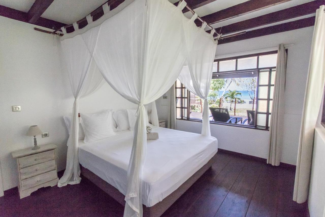 Le Coconut Lodge Avatoru Exterior photo