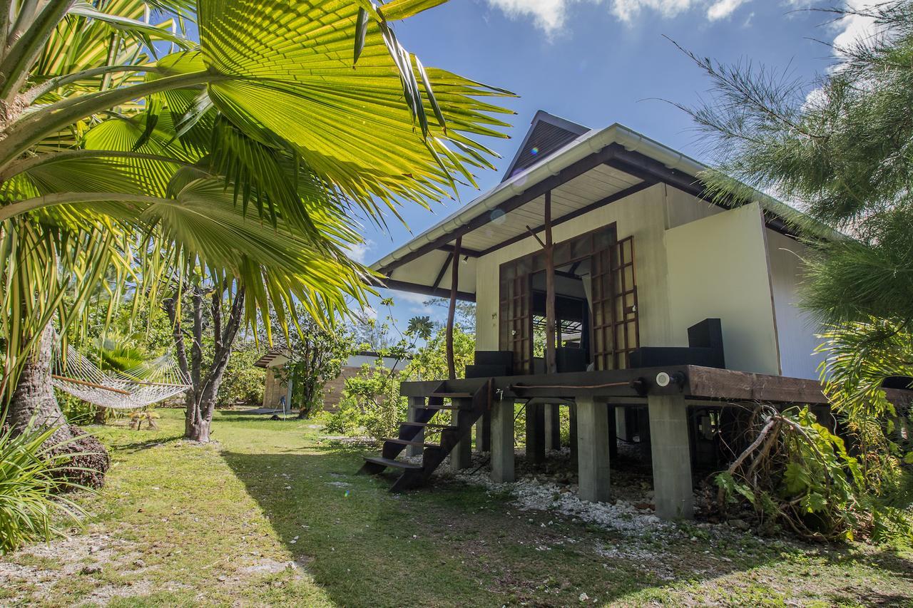 Le Coconut Lodge Avatoru Exterior photo