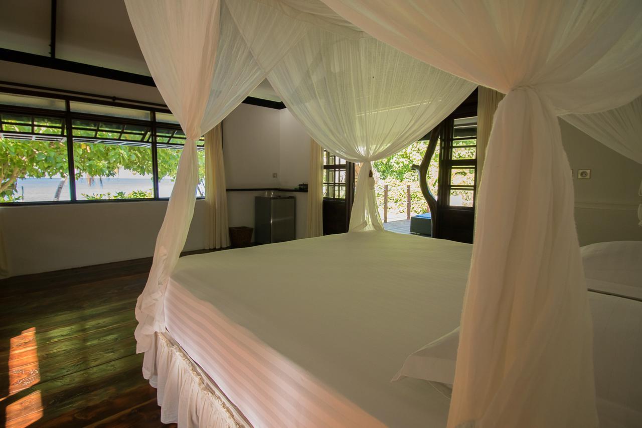 Le Coconut Lodge Avatoru Exterior photo